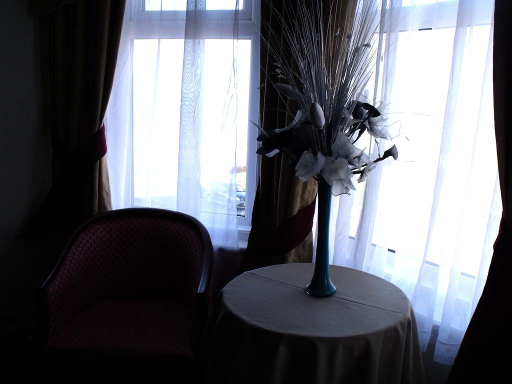 The Derby Hotel Blackpool Rum bild
